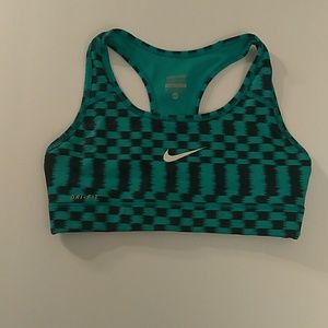 Used nike sports bra!!